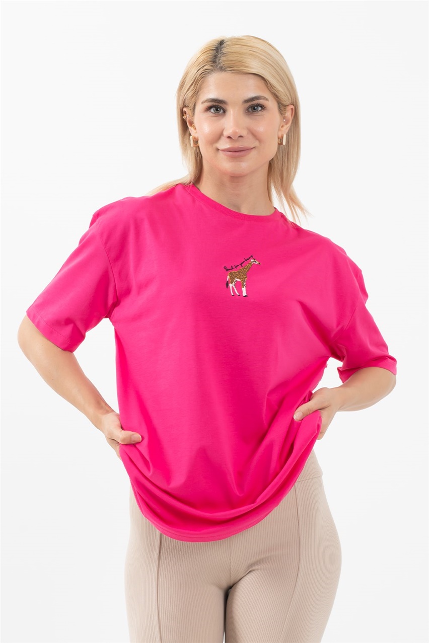 Kadın Pembe Zürafa Nakışlı T-shirt